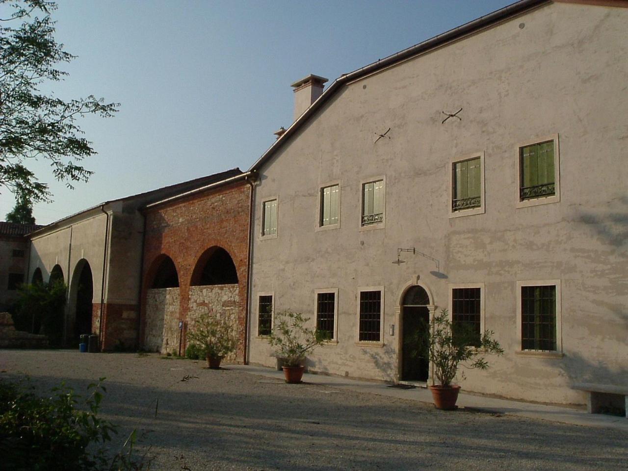 Agriturismo La Sophora Montegaldella Eksteriør billede